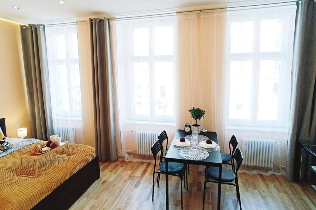 Centrally Located Studio Apartment Ryga Zewnętrze zdjęcie
